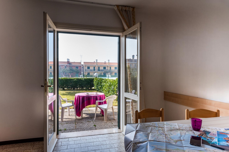 Primary image, Cozy Villa With Private Fenced Garden and Pool, Venezia
