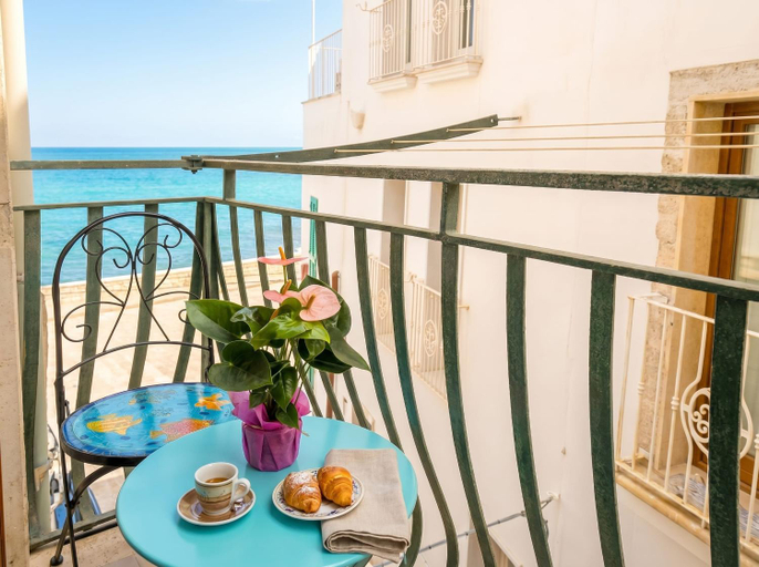 Others 4, L'onda del Mare: Marina Seaview Panoramic Loft, Bari