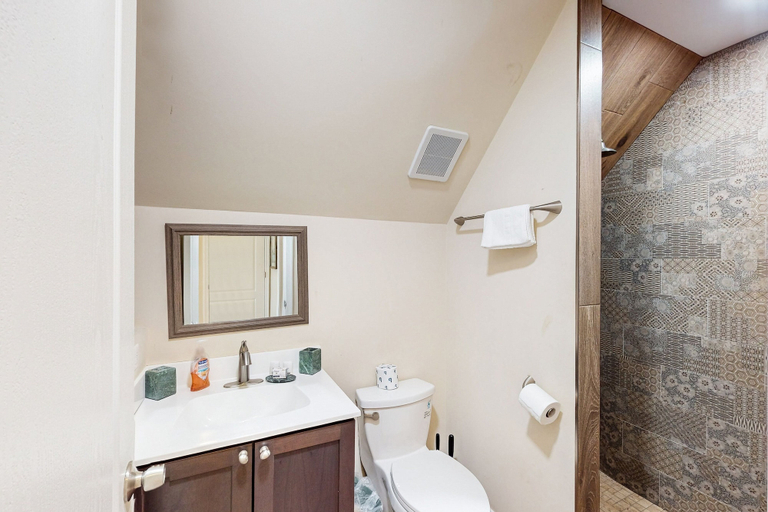 Bathroom 3, Nature Lover's Lakefront Home With a Beach, Dock, Fire Ring, & More, Spotsylvania