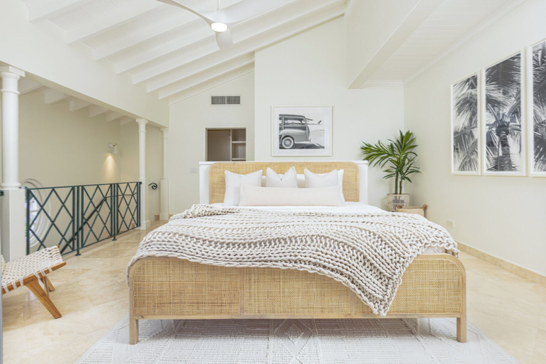 Room 5, Beach Happy Schooner Bay 109 - by Zenbreak