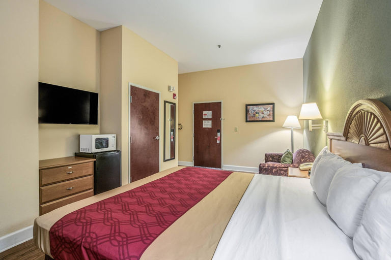 Bedroom 3, Econo Lodge Valdosta Mall Area, Lowndes