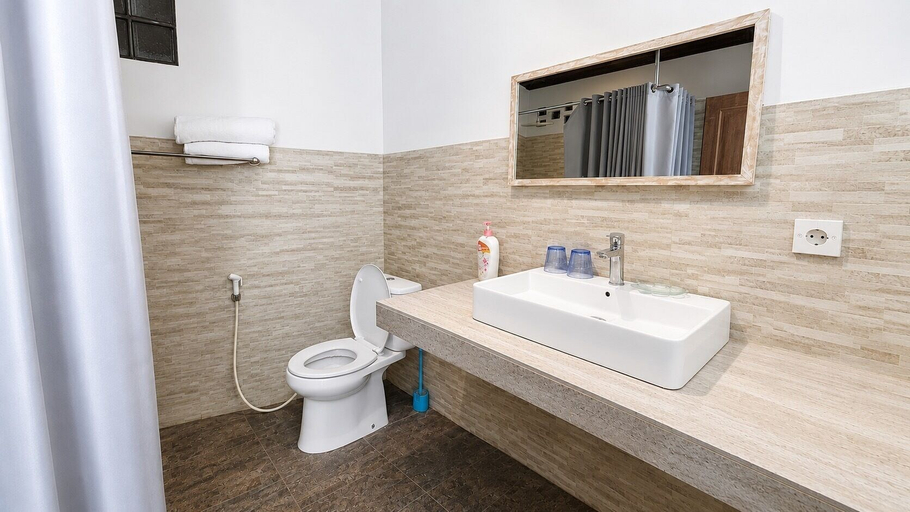 Bathroom 4, Casa De Munggu, Badung