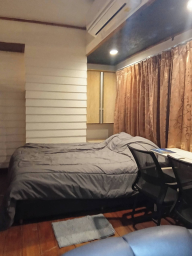 Room 2, Spacious City-View Apartment with Modern Amenities in Krung Thep, Phra Khanong
