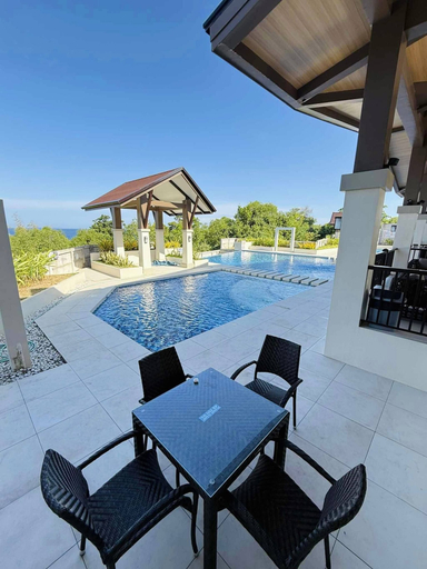 Pool 2, Entire Apartment With Pool, Gym, and Playground Near Panglao, Bohol, Dauis