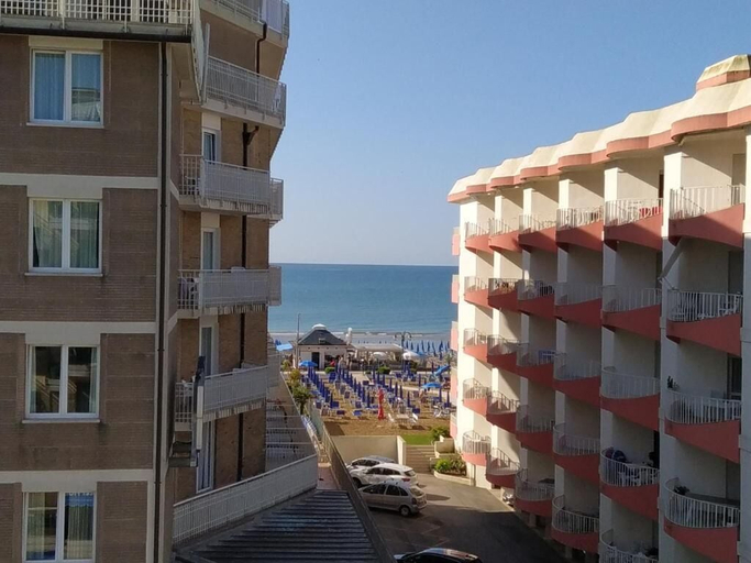 Exterior & Views 2, hotel halifax jesolo, Venezia