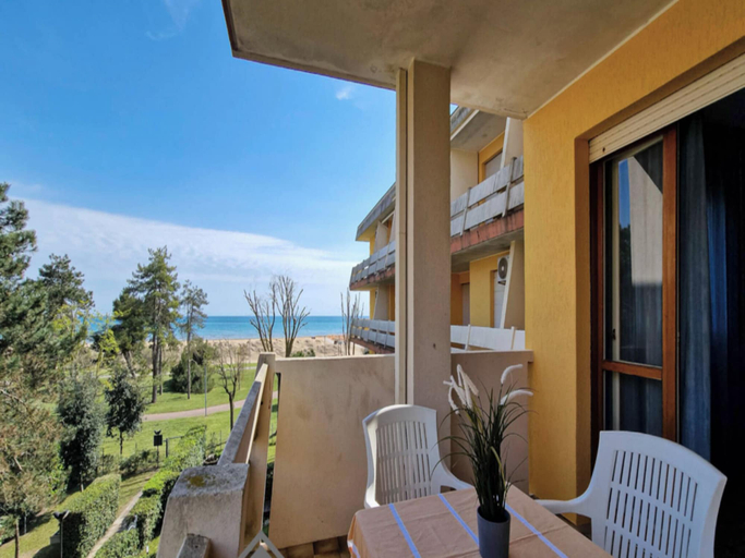 Balcony 5, Lovely Flat Next to Lido dei Pini-beahost, Venezia