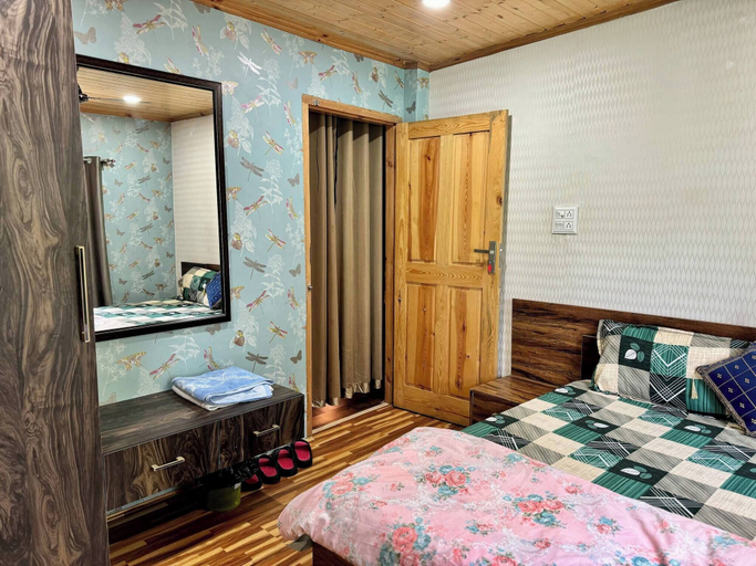 Room 3, Room-sunset View Over Dal Lake 4, Srinagar