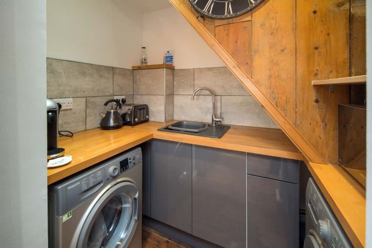 Room 2, Seabreeze House Stylish 3 bed Townhouse, Isle of Wight