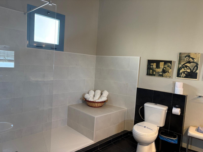 Bathroom 5, Hotel Utopía, Cádiz