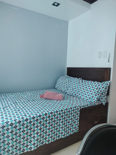 Room 3, Nix Staycation Mplace Tower-a 16th Floor, Quezon City
