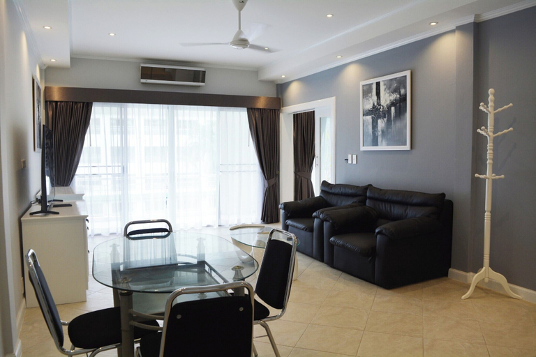 Living room 5, Modern Pool-view 1-bedroom Condo With Large Balcony - Baan Suan Jomtien, Pattaya