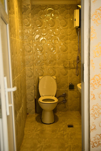 Bathroom 4, Ada Apartment, Fatih