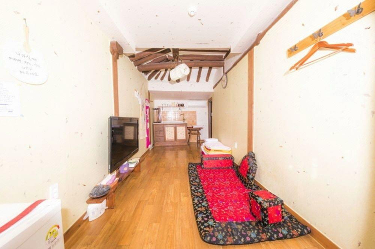 Bedroom, Chui Rak Dang, Jeonju