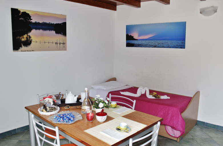 Dining room 5, Apartment in old Building, Lecce