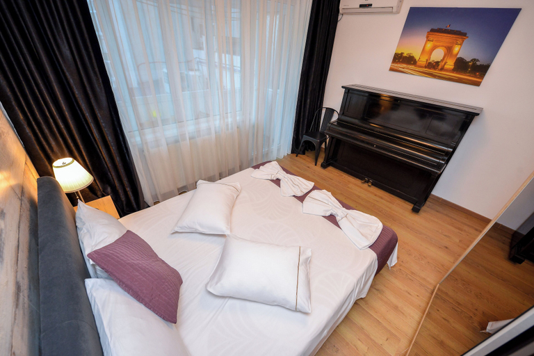 Others 2, Bucharest Apartment - Two Bedrooms - 6 Guests - Cismigiu Gardens, Municipiul Bucuresti