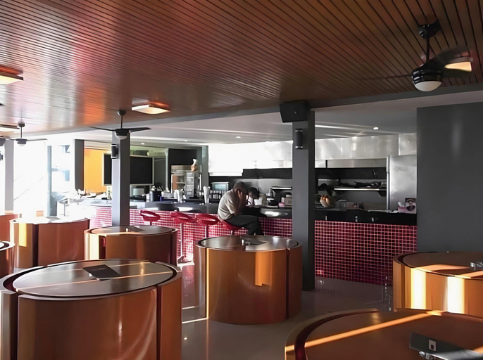 Food & Drinks 5, Marina Residence, Ko Samui