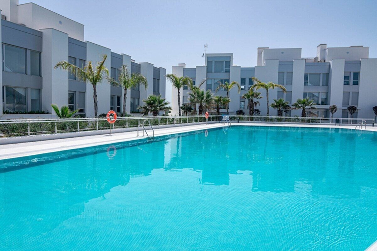 Sport & Beauty 5, Lmt46 - Modern Style Spacious Townhouse, Málaga