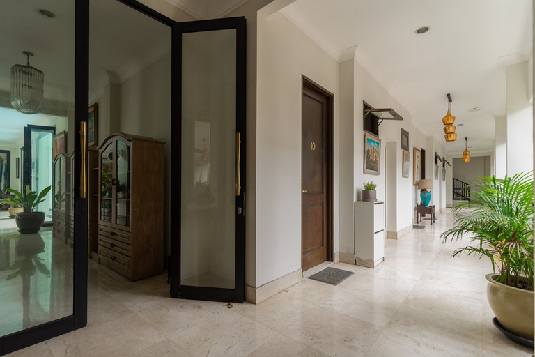 Others 1, Bangka Suite, South Jakarta