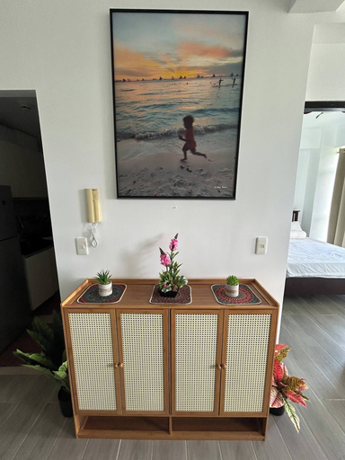 Room 3, Serene 1-Bedroom Apartment in Boracay with Pool Access, Malay
