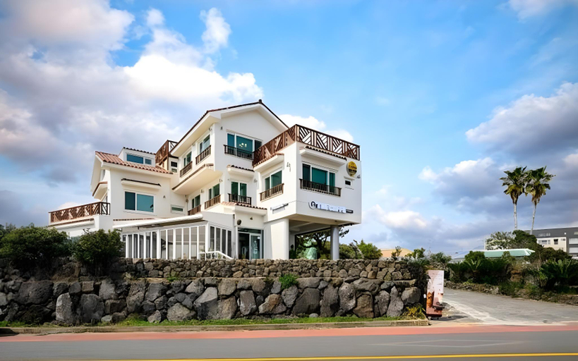 Exterior & Views 3, Seogwipo Tov Pension, Seogwipo