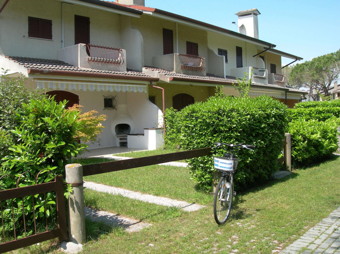 Others 5, Holiday Home With Garden and Shared Pool, Venezia