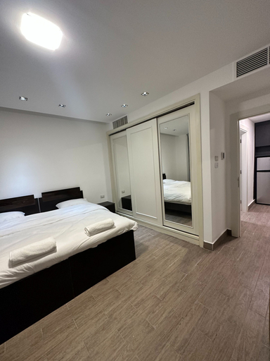 Room 4, Charming Amman Apartment at Center, Amman