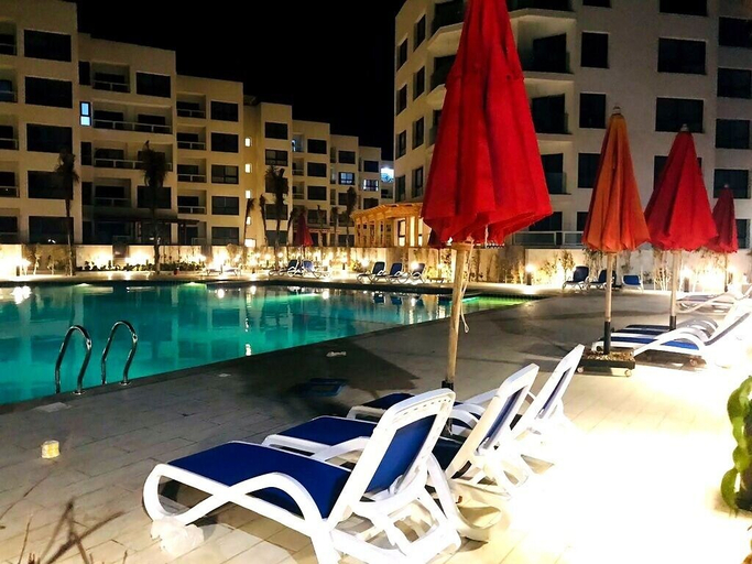 Sport & Beauty 5, Luxurious Chalet with Pool View Porto Said Resort, Al-Manasrah