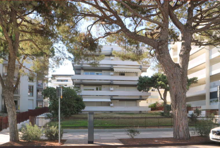 Exterior 5, Spacious Side Sea-view on the Promenade in Lignano, Udine