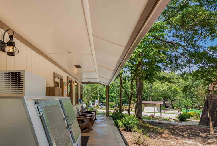 Exterior 3, The Point At Lake Hartwell, Anderson