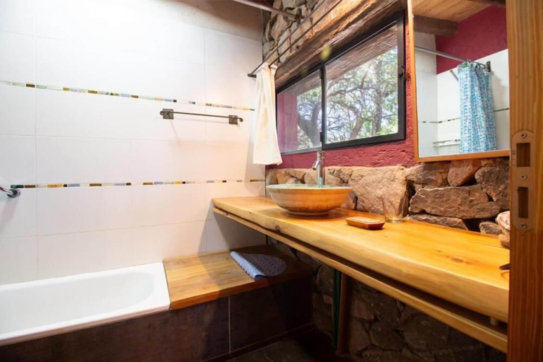 Bathroom 3, Aráoz de Lamadrid Wine Lodge, San Javier