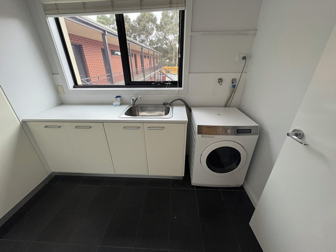 Bathroom 3, Ballarat Suites, Ballarat - Central