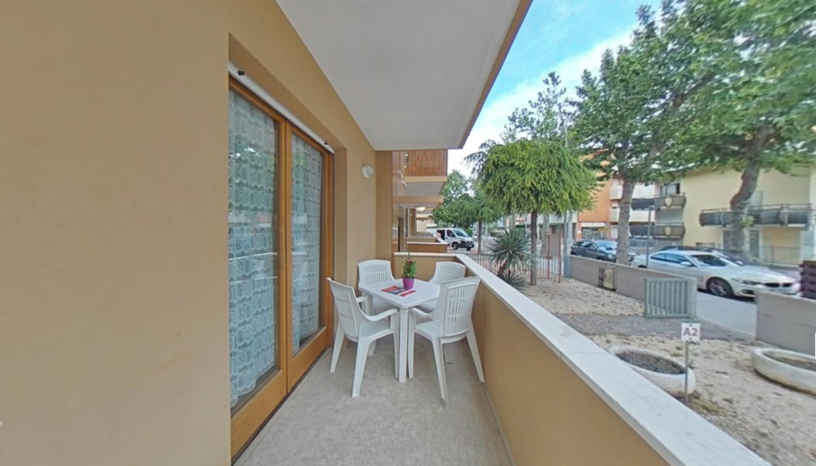 Balcony 5, Convenient Family Base Near the Beach, Udine