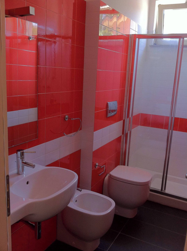 Others 3, Etna Holiday Home,studio Melograno, Catania