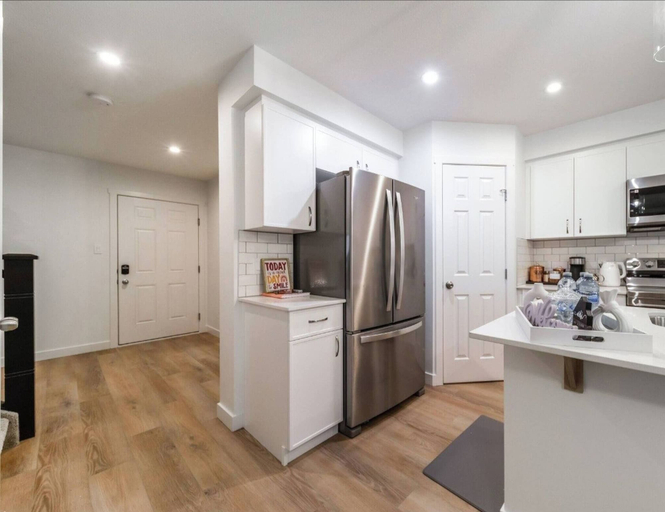 Interior 3, Chiccityescape3bdrm King, Division No. 11
