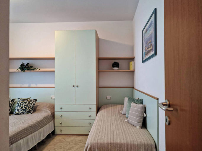 Room 4, Bright Flat Next to the Beach in Bibione, Venezia