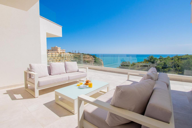 Others 2, Villa Centeanes · Luxury villa,enviable position s, Lagoa