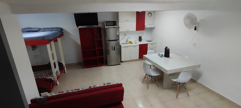 Others 3, Room-new Basement Loft With all the Amen, Morelia