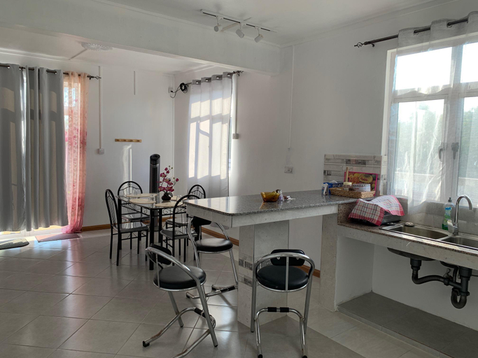 Public Area, Palm Creek Villa