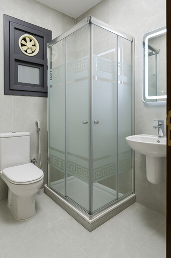 Bathroom 4, Porto Said chalet rentals near the beach, Al-Manasrah