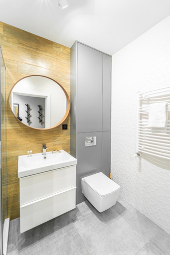 Bathroom 3, Baltic Apartments, Kamień
