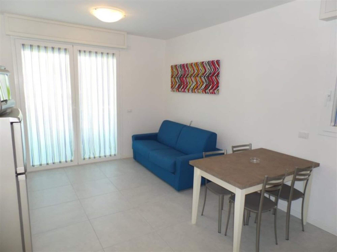 Living room 2, Bright and Modern Beachside Flat in Bibione, Venezia