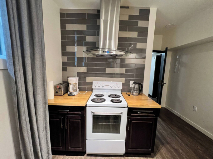 Others 4, Dt 1bed 1bath Cozy Suite 8 Min Walk To Arena, Division No. 11