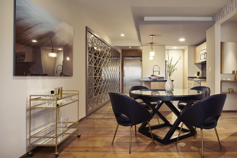 Others 2, Felix Luxury Plus by Viadora, Mexico City