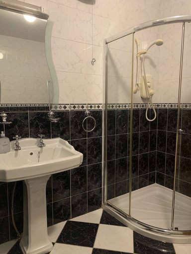 Bathroom 4, Room-room 4, Williamstown, Ireland
