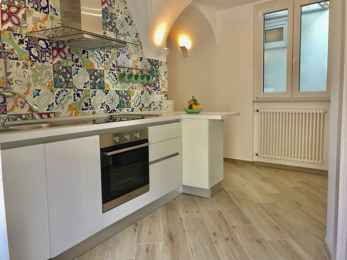 Others 5, Trifoglio Apartment in S Pietro, Salerno
