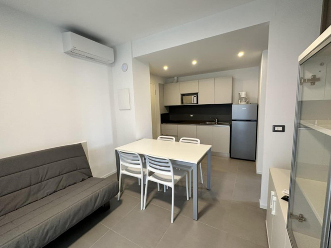 Dining room 5, Apartment near beach with pool access, Venezia