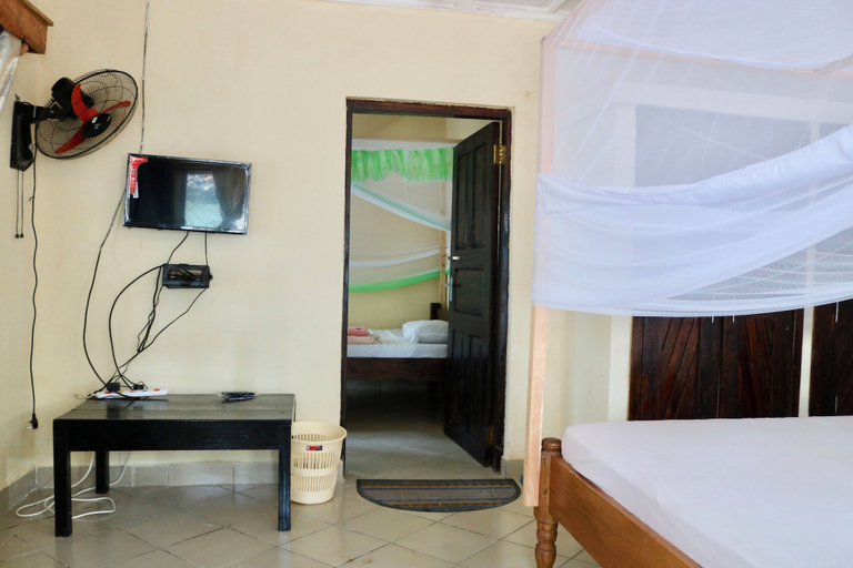 Room 3, Room-a Wonderful Beach Property in Diani, Nyali