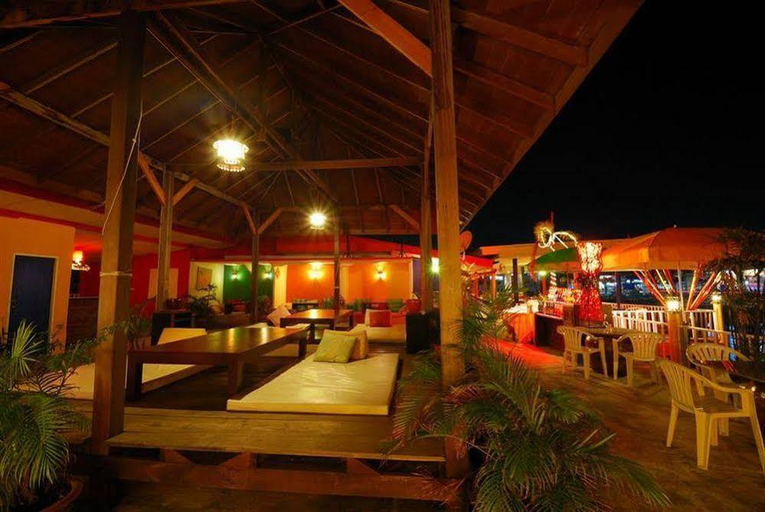 Food & Drinks 5, Lareena Resort Koh Larn Pattaya, Pattaya