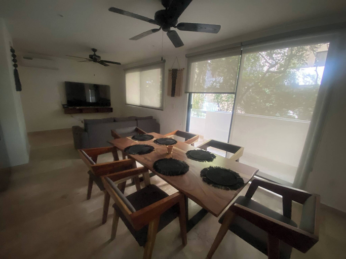 Dining room, Beautiful 2 Bedrooms in Parques Zama Torre 2, Cozumel