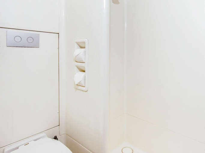 Bathroom 4, ibis budget Campbelltown, Campbelltown  - South